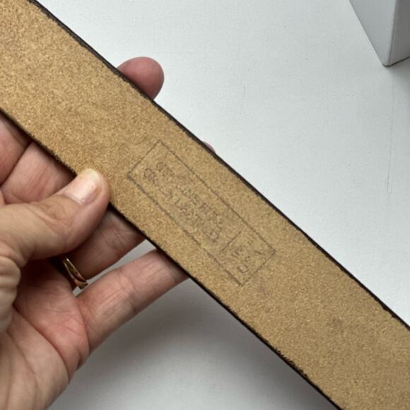 Hand tooled brown leather mens belt - Picture 4 of 5